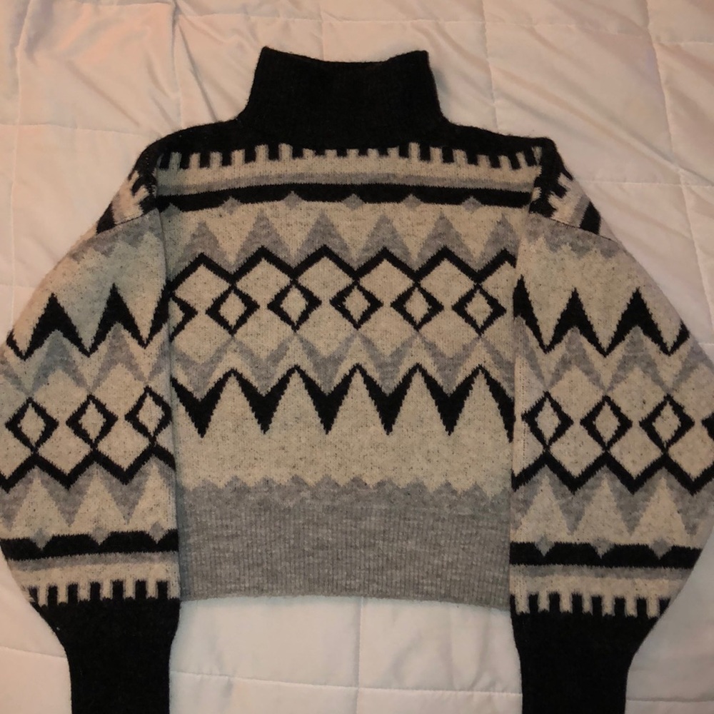 H&M cozy patterned sweater